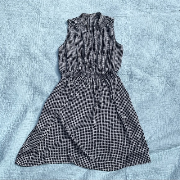 Pretty Patterned Day Dress - Picture 1 of 5